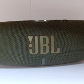 JBL Charge 5 .