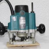 Mașină de frezat Makita RP1110C