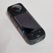 Camera Insta360 X4