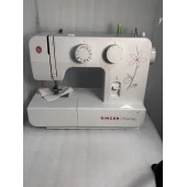 Mașină de cusut Singer 1412