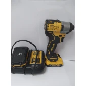 Mașină de înșurubat cu impact DeWalt DCF 801