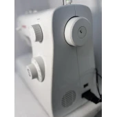 Mașină de cusut Singer 2263