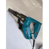Электрический магазинный шуруповерт Makita 6834