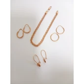 Set din aur proba 585* ( 3 perechi cercei+bratara)