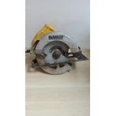 Fierăstrău circular DeWalt DWE560