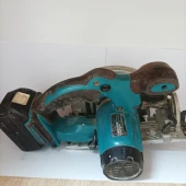 Ferestrău Makita DSS610