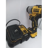 Mașină de înșurubat cu impact DeWalt DCF 801