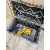 DeWALT XR 18V Fierastrau circular + Lampa LED