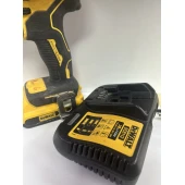 Mașină de înșurubat Dewalt DCD708