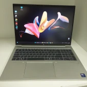 Laptop HP EliteBook 860G11