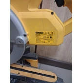 Ferăstrău circular Dewalt DCS 778