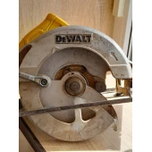 Fierestrau Circular Dewalt Dwe560