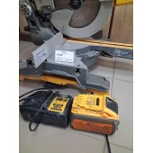 Ferăstrău circular Dewalt DCS 778
