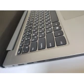 Laptop Lenovo 81 VU