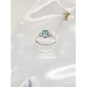 Inel din Aur cu Diamant si topaz Proba 750* 1.90 gr