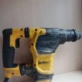 Ciocan rotopercutor DeWalt  D25333    Yellow