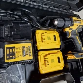 Mașină de înșurubat DeWALT DCD708