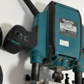 Mașină De Frezat Verticală Makita RP2300FCX
