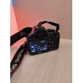 Aparat Foto Canon EOS 550D