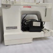 Masina de cusut Janome lf-22
