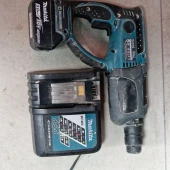 Ciocan rotopercutor Makita DHR202