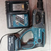 Ciocan rotopercutor Makita DHR202