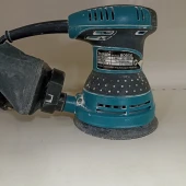 Masina de shlefuit Makita BO5030