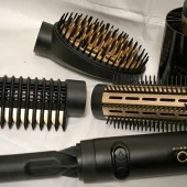 BaByliss Ultimate Blow-Dry brushing