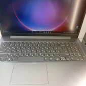Laptop Lenovo IdeaPad Slim 3 Silver