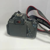 Cameră foto Canon EOS 650D