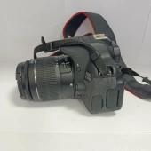 Cameră foto Canon EOS 650D